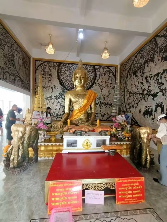 เที่ยววิหารหลวงพ่อดำอิ่มบุญแถมวิวสวย