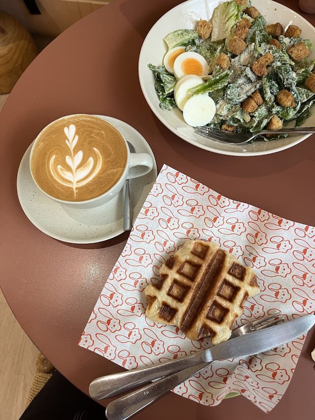 📍 : Qottontale Cafe