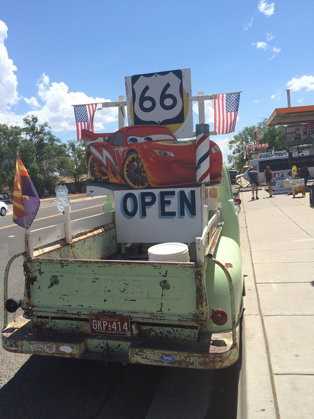 Experience Cars in Real Life Along Route 66 🇺🇸