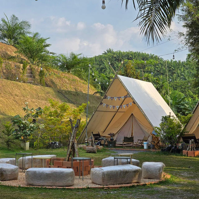  อธิการ์เด้นแคมป์ปิ้ง ATHI Garden Camping