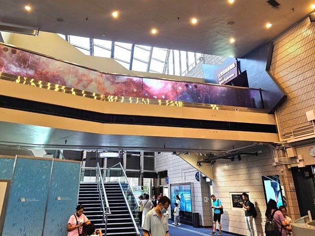 Space Museum: การสำรวจอวกาศกลางใจกลางฮ่องกง