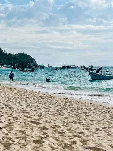 เกาะสวรรค์ริมชายหาดในประเทศไทย