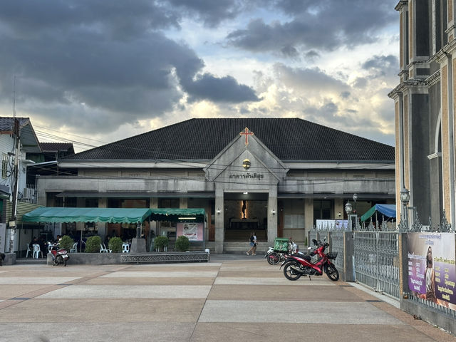 โบสถ์คริสต์เมืองจันท์