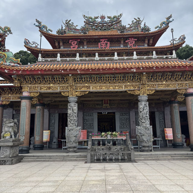 「香火鼎盛的靈驗之地——探訪台北中和竟南宮」