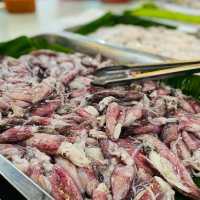 สุดคุ้มบุฟเฟต์ ชาบู หมูกะทะ ซีฟู้ด 𝐒𝐮𝐝𝐤𝐡𝐮𝐦 
