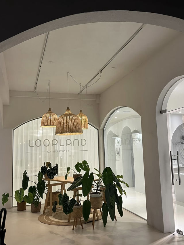 宜蘭極致Glamping豪華露營車「LOOPLAND」