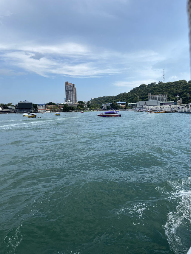 📍หาดตายาย เกาะล้านนนน