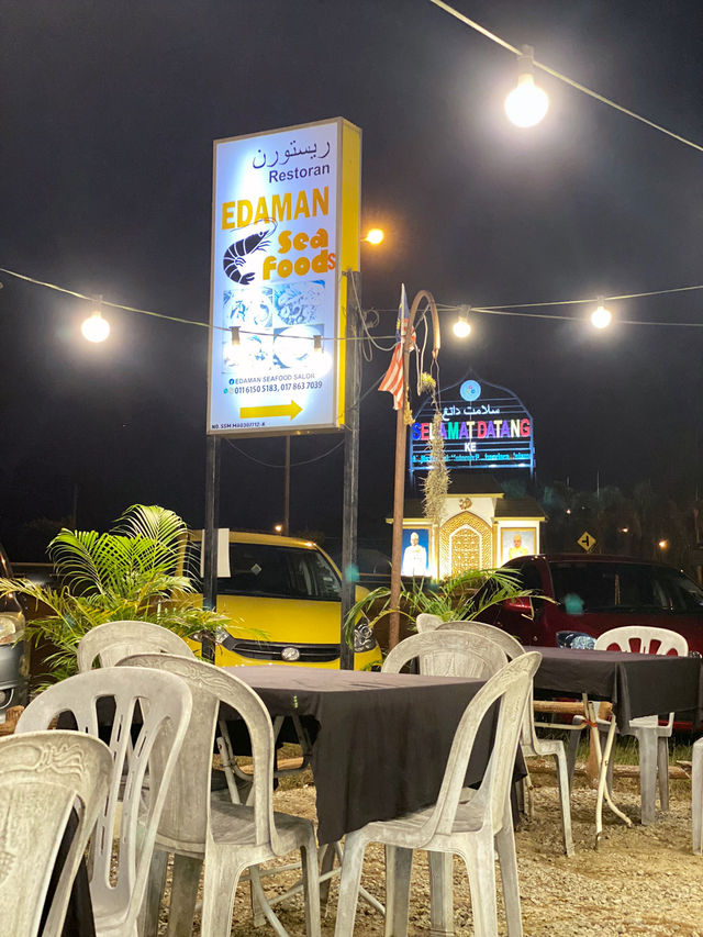 Edaman Seafood: Best Vibes and Delicious White Tom Yum Noodles! 