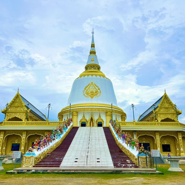 สักการะพระบรมสารีริกธาตุ วัดนามะตูม