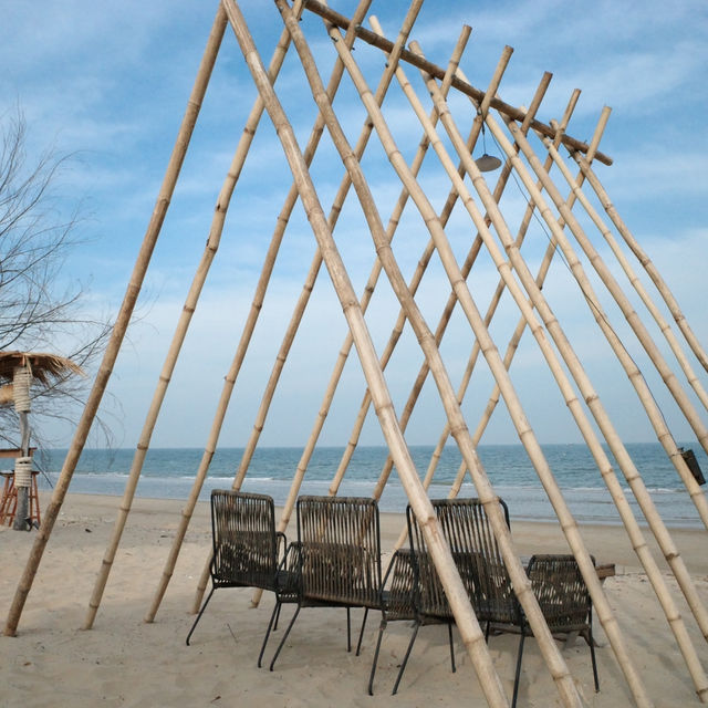 Demi beach concept