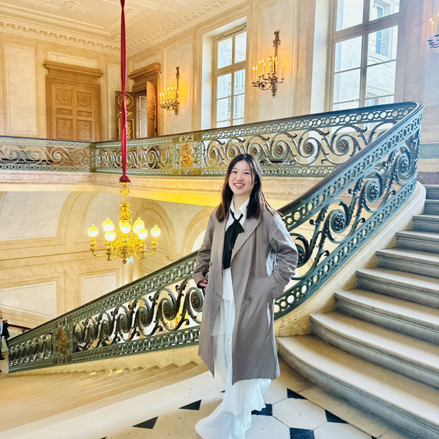 Very beautiful castle with easy to photo