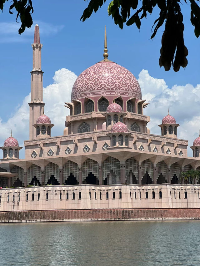 來吉隆坡沒來粉紅清真寺也太可惜了～🕌