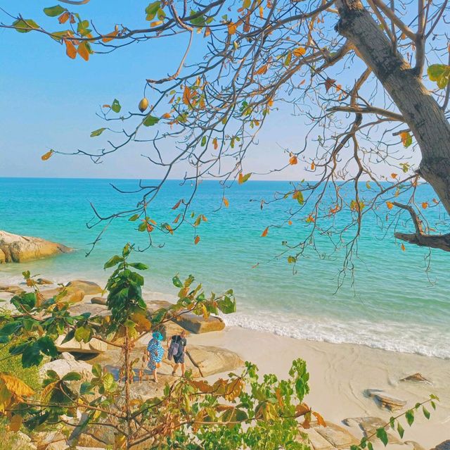 泰國沙美島最大的海灘景點:鑽石海灘。適合休閒娛樂游泳拍照📸