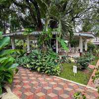 TAMARIN CAFE