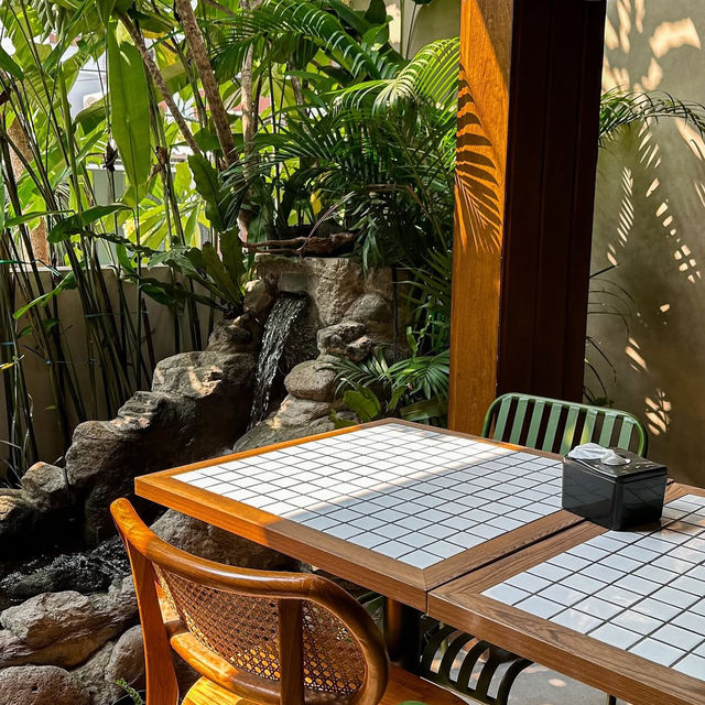 SRASI COFFEE & EATERY