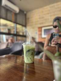 หอมกรุ่นกาแฟที่ 23 Roasters Cafe กระบี่