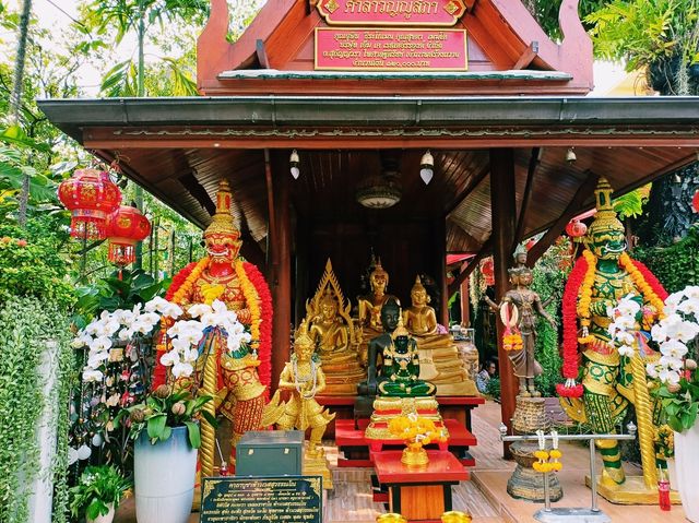 泰國曼谷市中心湄南河畔唐人街著名古跡皇家寺廟景點：Wat Samphanthawongsaram Worawihan (Wat Ko)，適合拍照📸打卡
