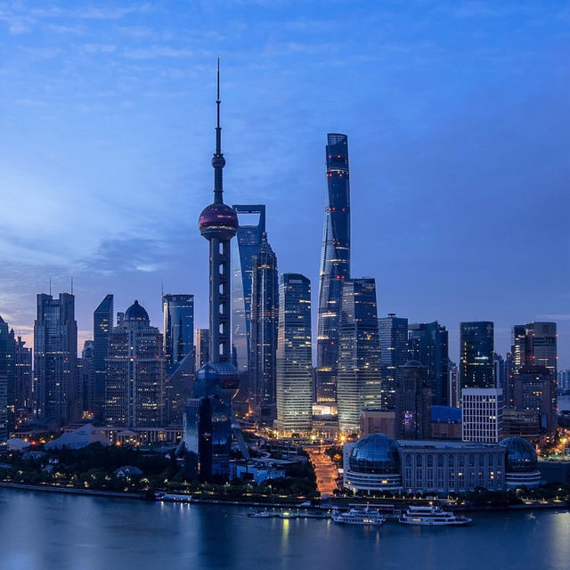 上海外灘絕美打卡攻略🌃 感受魔都的浪漫與繁華！
