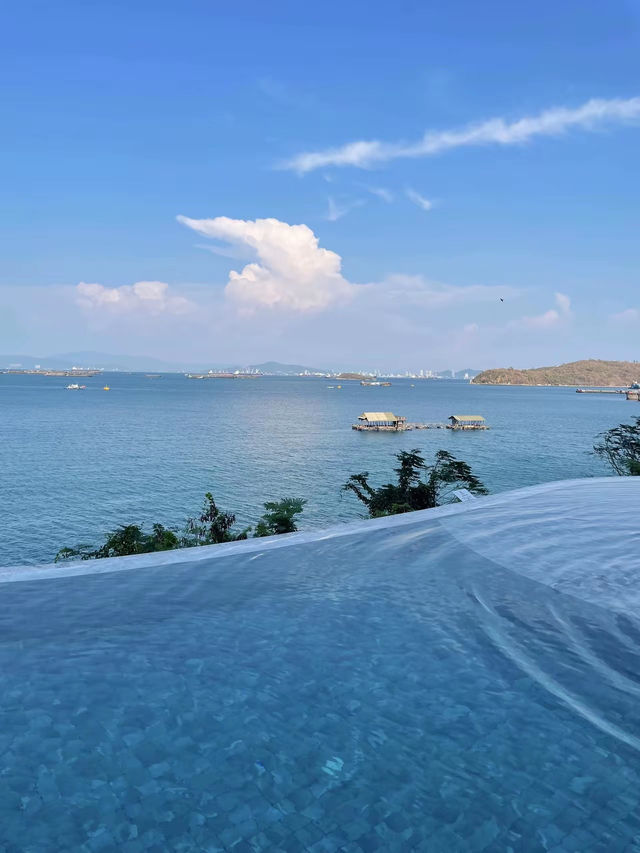 โรงแรมเกาะสีชัง novotel koh sichang