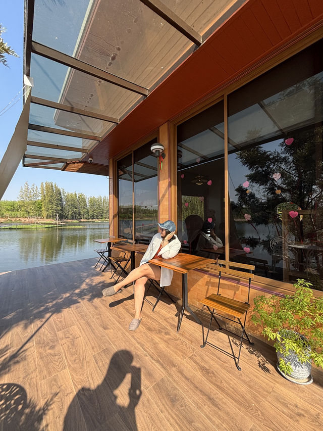 คาเฟ่ลับ The Black Lagoon Cafe @บ่อทอง ชลบุรี