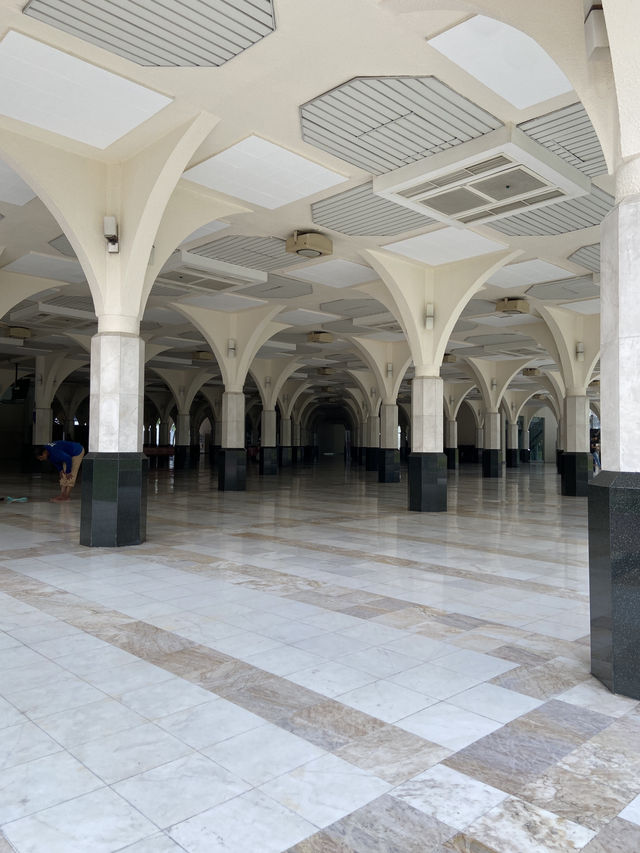As Syakirin Mosque: A Tranquil Oasis in KLCC 