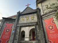 Dawn on Mountain City Trail: Where Chongqing’s Heartbeat Comes Alive
