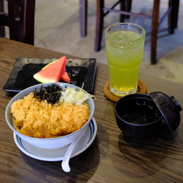  LUNCH SETS อาหารญี่ปุ่นมื้อกลางวัน