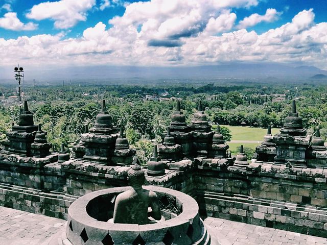 印度尼西亞馬格朗著名景點：婆羅浮屠 Candi Borobudur，適合打卡拍照📸