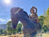 【上海・闵行文化公園】青い建物と池が印象的