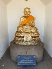 Wat Huay Mongkol 