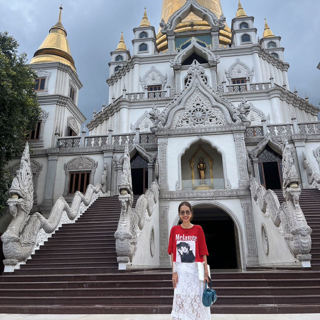 Bu Long Pagoda “วัดไทย” เจดีย์สวยที่สุดในเวียดนาม 