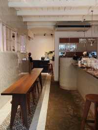 The Replacement Lodge & Kitchen— minimalist aesthetics