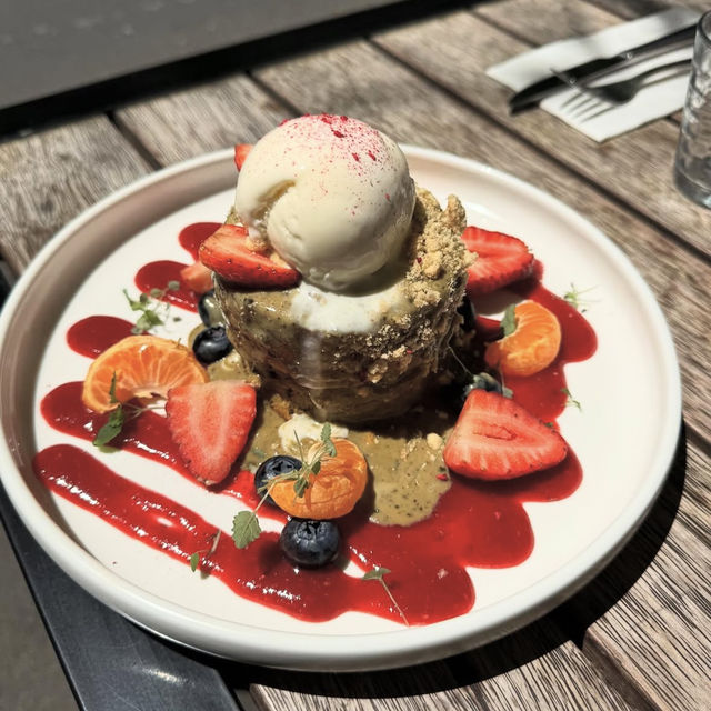 🇦🇺 歴史的建築を活かしたスタイリッシュな空間のカフェ