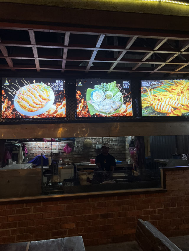 Khun Thai: An authentic seafood feast!🦞