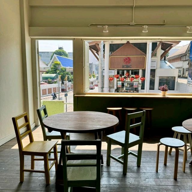 ISSARA COFFEE SPACE. ☕🥤
