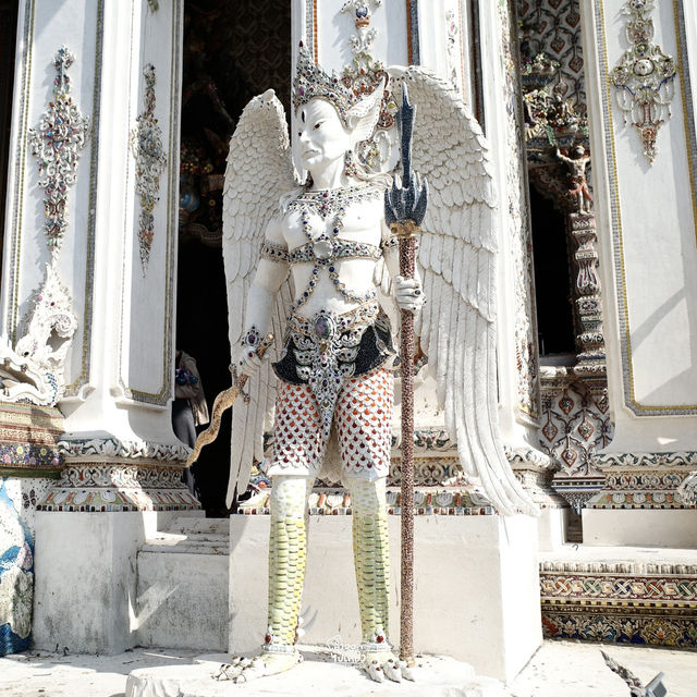 "วัดสวยสุด UNSEEN ย่านพระราม 3"