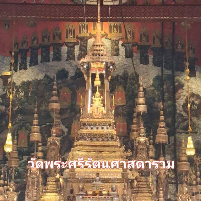 วัดที่สำคัญที่สุด วัดพระศรีรัตนศาสดาราม✨️