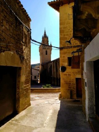 The church's beautifully crafted architecture is a rich blend of style and history, with a series of exquisite and elegant sculptures adorning the doors, apse and walls.