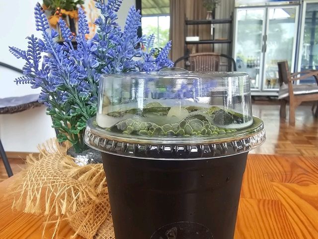 ต้นตาล คาเฟ่ คาเฟ่ลับแห่งอ.บ้านลาด จ.เพชรบุรี
