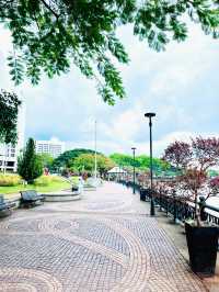 Kuching Waterfront Esplanade – A Scenic Must-Visit Along the Sarawak River