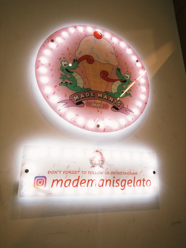 🇮🇩 峇里島 手工冰淇淋 Mademanis Gelato 走在街頭真的很需要來一球冰淇淋降溫🍍🌺