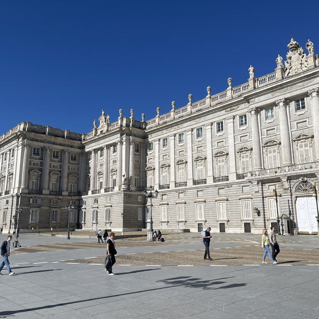 Hola Madrid ลัดเลาะ เดิน ชิม ช้อป ไม่มีเบื่อ
