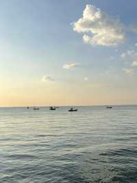 [ชลบุรี] 🌅 บรรยากาศ golden hour ที่หาดบางแสน