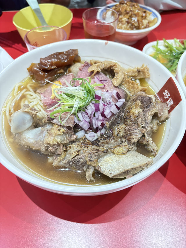 羅東夜市-好運牛湯麵！