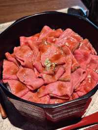 金沢🇯🇵 創業超過百年的老字號肉舖店開設 — 燒牛肉蓋飯