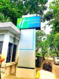 “Holiday Inn Express Baruna Bali: Your Ideal Gateway to Bali's Beaches and Beyond”