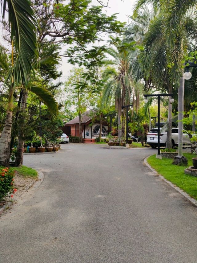 🏨:โรงแรมบ้านนายถึกและร้านอาหาร ที่พีกฉะเชิงเทรา
