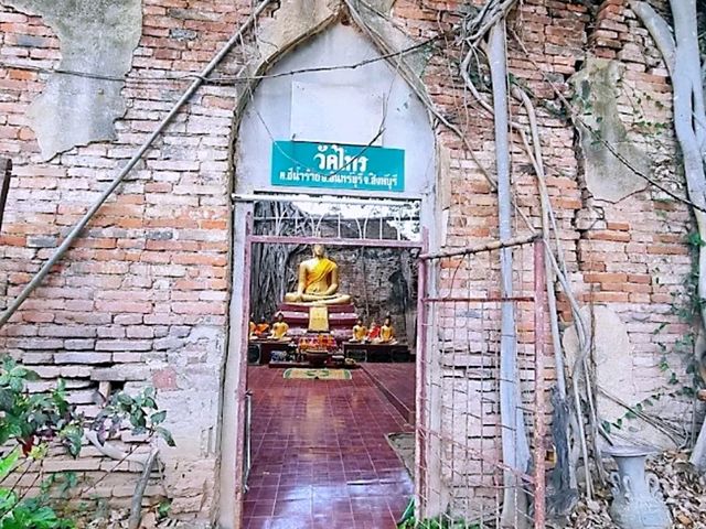 วัดไทร อินบุรี โบสถ์เก่าแก่ริมแม่น้ำเจ้าพระยา