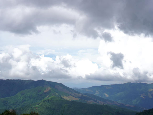 จุดพักรถที่วิวสวยที่สุดบนถนนลอยฟ้า จ.น่าน