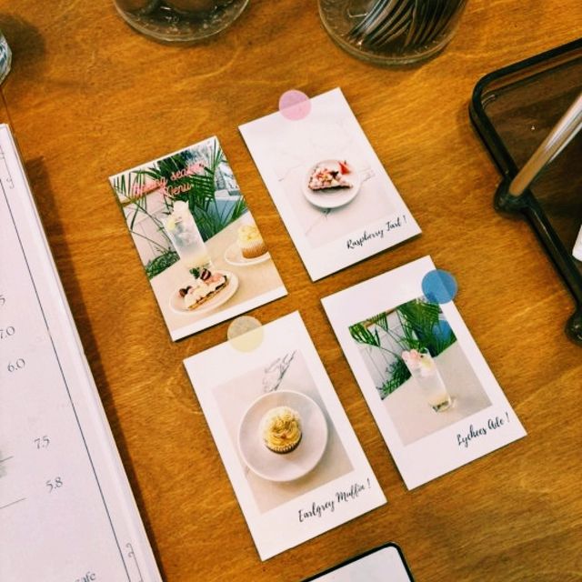 대구 삼덕동 ‘어바웃어스(About Us)’ 카페 – 감성 + 디저트 맛집 리뷰